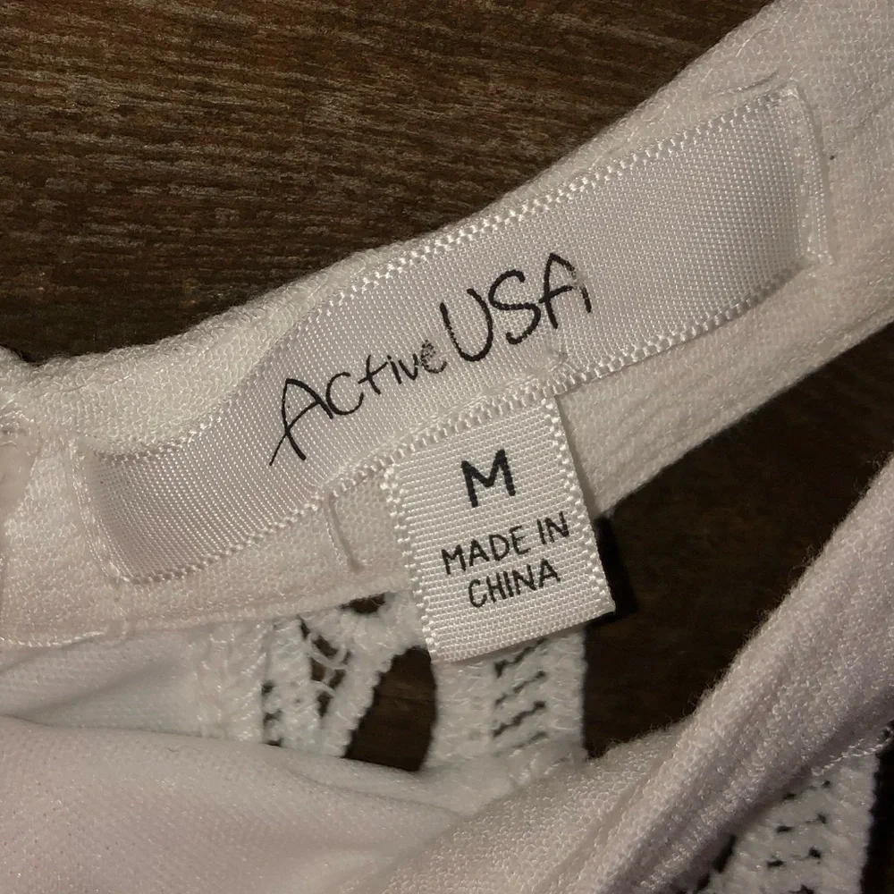 Active USA White Knit halter romper size Medium - Picture 3 of 3